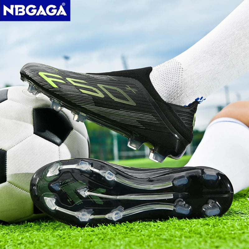 New Men’s Soccer Shoes Outdoor Anti-Slip Youth Sports Shoes Ultralight Turf Comfortable Football Boots