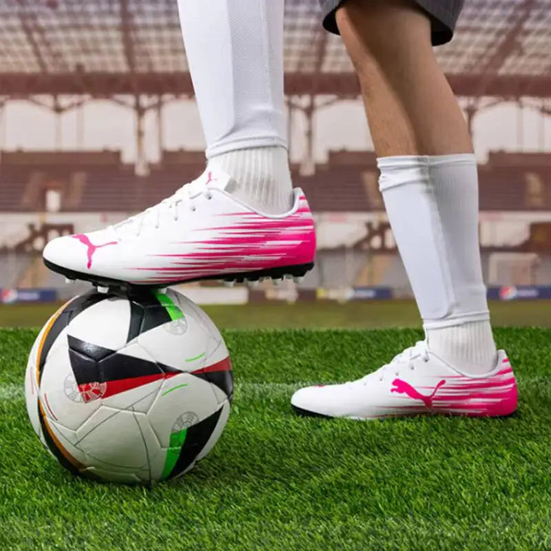 Chaussures de football PUMA pour hommes MG Cleat Soccer TT avec crampons à rainures 108519-01 108519-03, talon renforcé