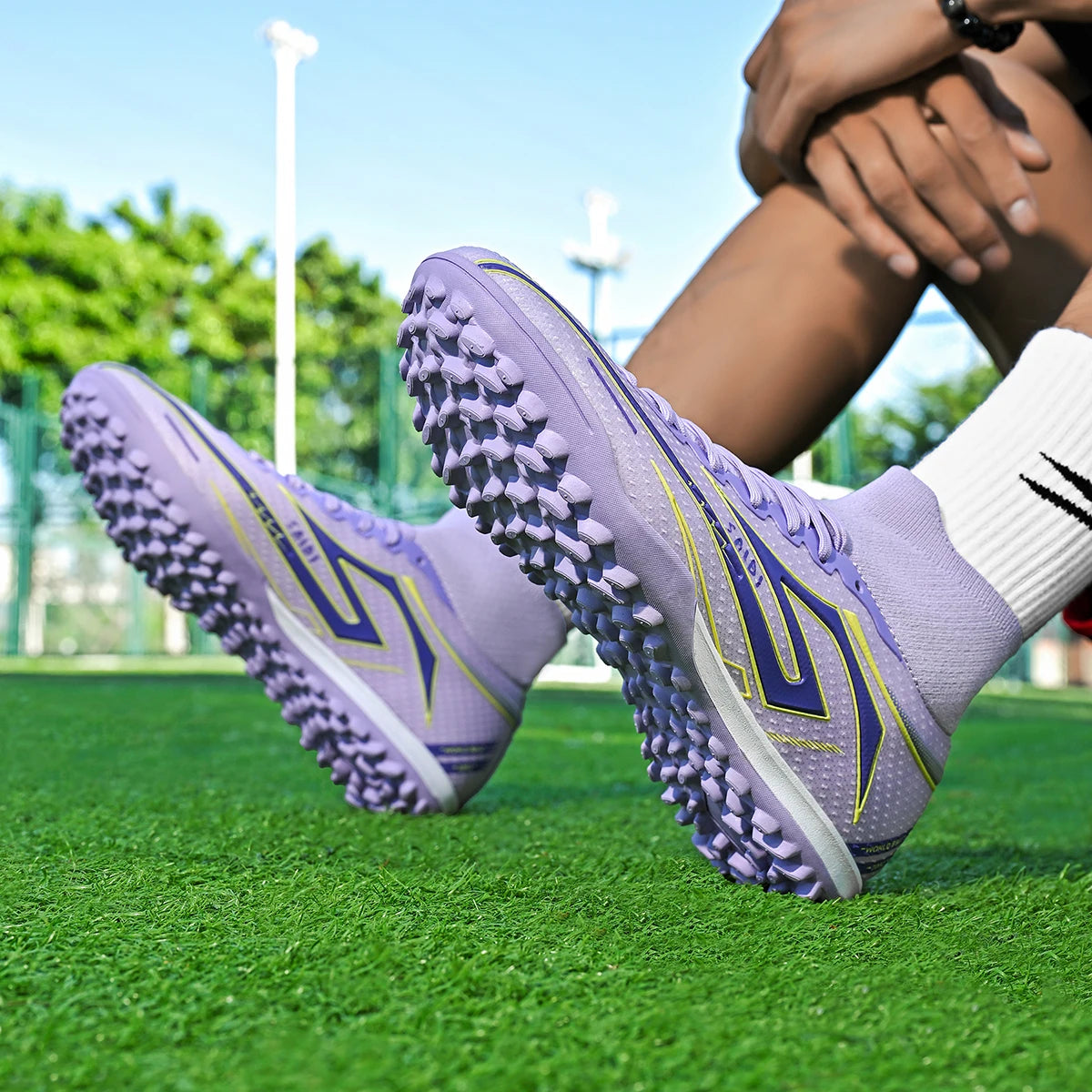 Botas de fútbol Outdoor TF Turf: parte superior de tejido PU cómodo, suela de goma de alto agarre, calidad fiable. Zapatillas deportivas para niños y adolescentes.
