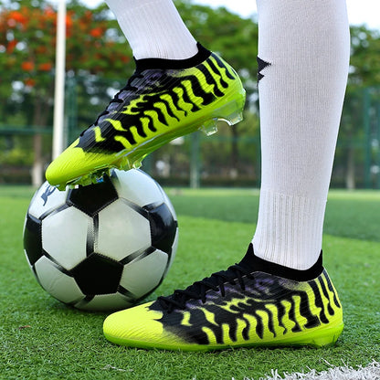 Nouvelles chaussures de football pour hommes, légères, de haute qualité, pour terrain gazonné, best-seller, crampons antidérapants mi-montants pour l'entraînement en extérieur
