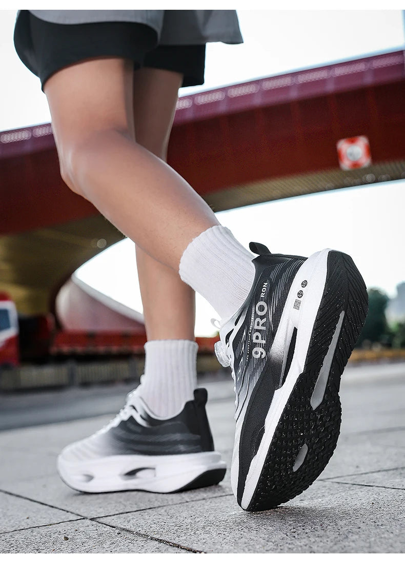 New men's and women's running shoes breathable racing sports shoes carbon cushioning lightweight men's jogging training shoes