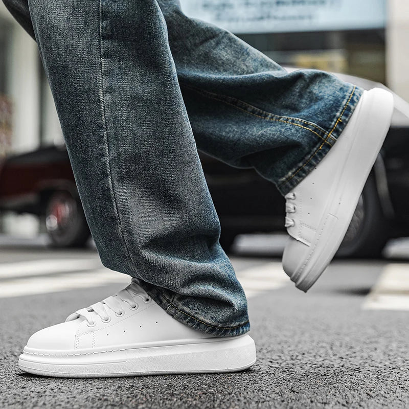 White Minimalist Sneakers for Men Comfy Leather Casual Sneakers Platform Skateboard Shoes Outdoor Low-Cut Men's Sports Shoes