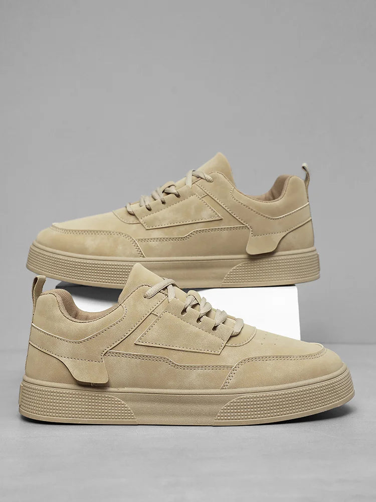 Casual sneakers til mænd: Nye modeller til forår og efterår, street- og skatesko til teenagere, basketballsko til udendørs sport