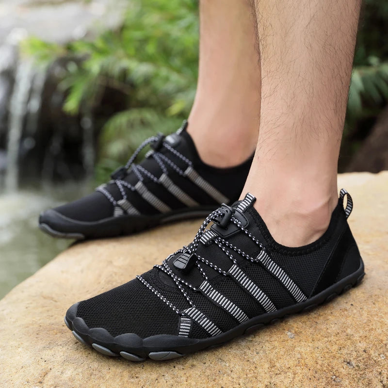 Zelené vodní boty pro muže Aqua Upstream Boty Nové prodyšné síťované plážové sandály Letní sportovní boty Dámské plavecké boty Pantofle
