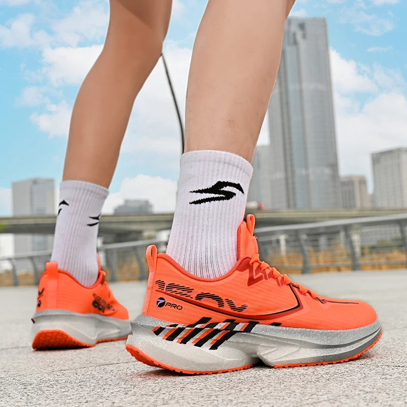 Pánská sportovní obuv Nové maratónské ležérní sportovní lehké běžecké boty Mládežnické pohodlné síťované tlumící outdoorové fitness boty