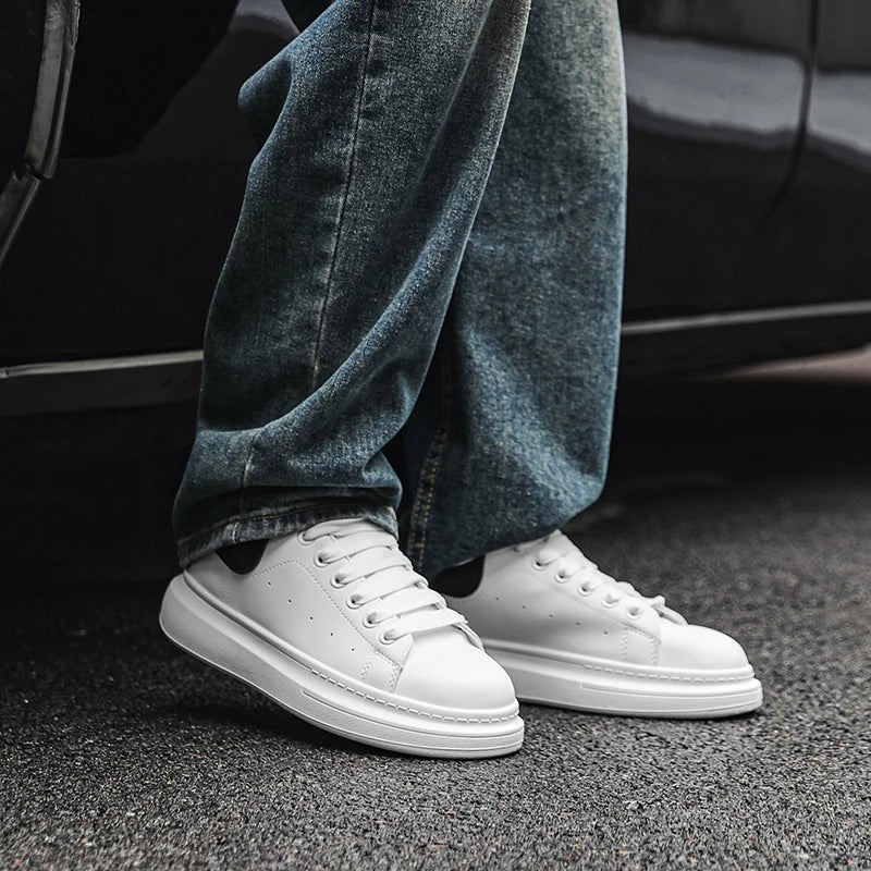 White Minimalist Sneakers for Men Comfy Leather Casual Sneakers Platform Skateboard Shoes Outdoor Low-Cut Men's Sports Shoes