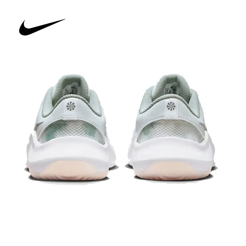 Nike Legend Essential 3 Damen – bequeme, vielseitige Casual-, Trainings- und Laufsneaker DV9008-001
