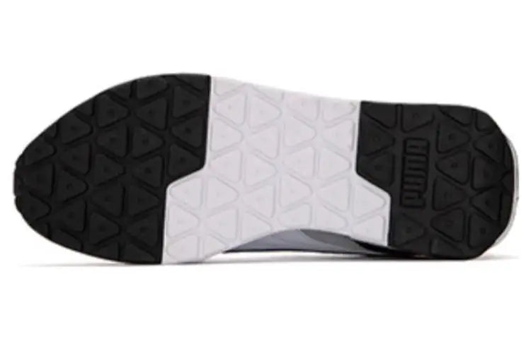 Baskets Puma R22 Quarry Gris Blanc Noir 383462-14