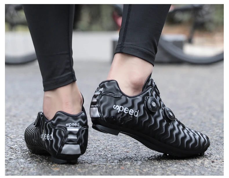 Chaussures de cyclisme pour homme : chaussures de course sur route à fixation automatique, chaussures de sport, chaussures d'entraînement sans crampons ; chaussures de cyclisme pour femme avec crampons SPD