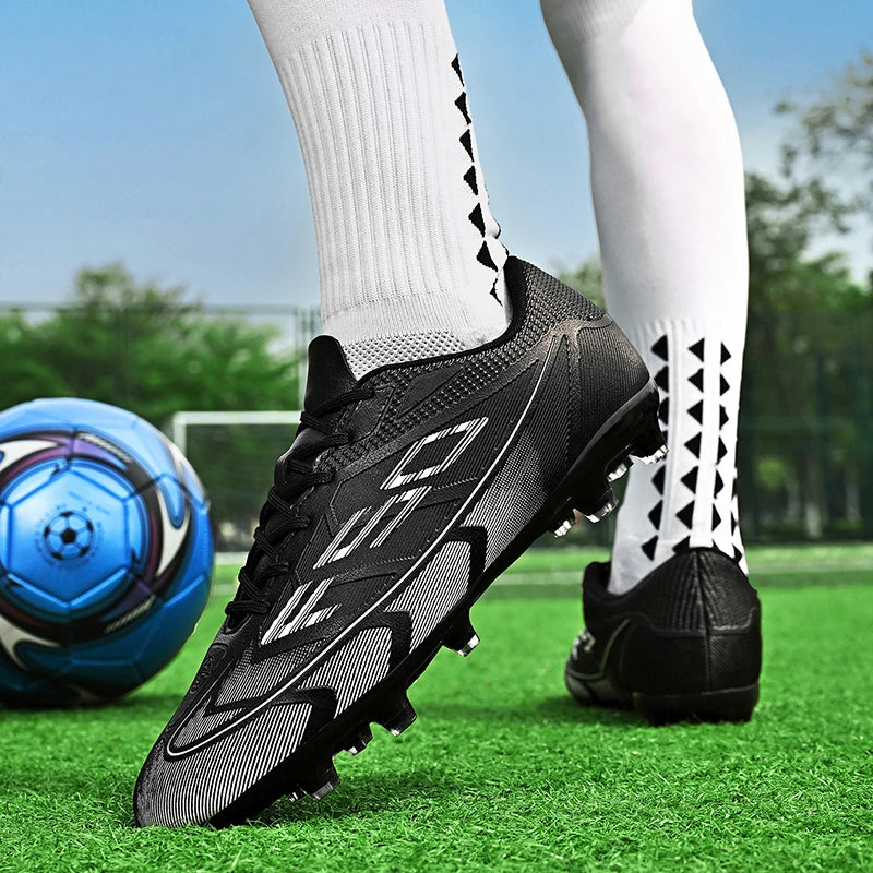 Chaussures de football pour jeunes, crampons pour terrain dur, fermeture à lacets, chaussures de football pour enfants, garçons et filles, chaussures d'entraînement pour activités de plein air.