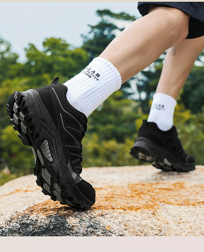 New Large Outdoor Mountaineering Shoes Men Spring and Autumn Mesh Breathable Sneakers Outdoor Travel Hiking Non-Slip Shoes