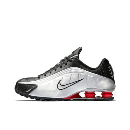 Nike Shox R4 Chaussures de course décontractées basses pour la ville et les trajets quotidiens, unisexe, argent et rouge BV1111-008