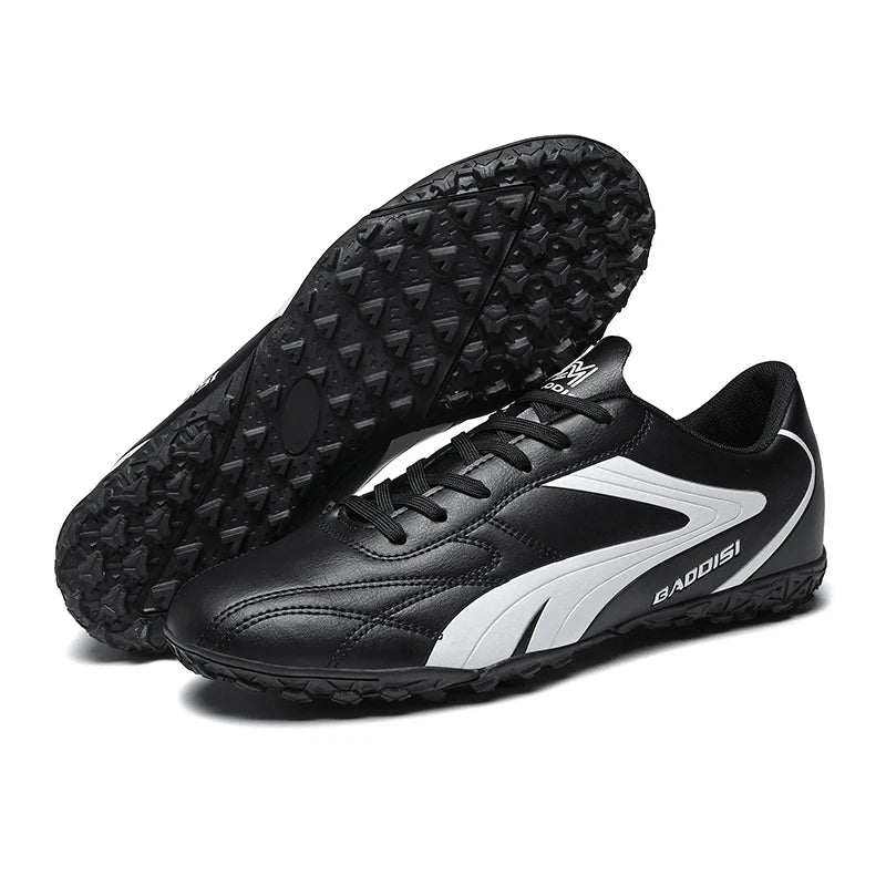 Men Soccer Shoes Breathable Football Boots Futsal Ultralight Professional Training Sneakers Unisex Grass Cleats Match Sport