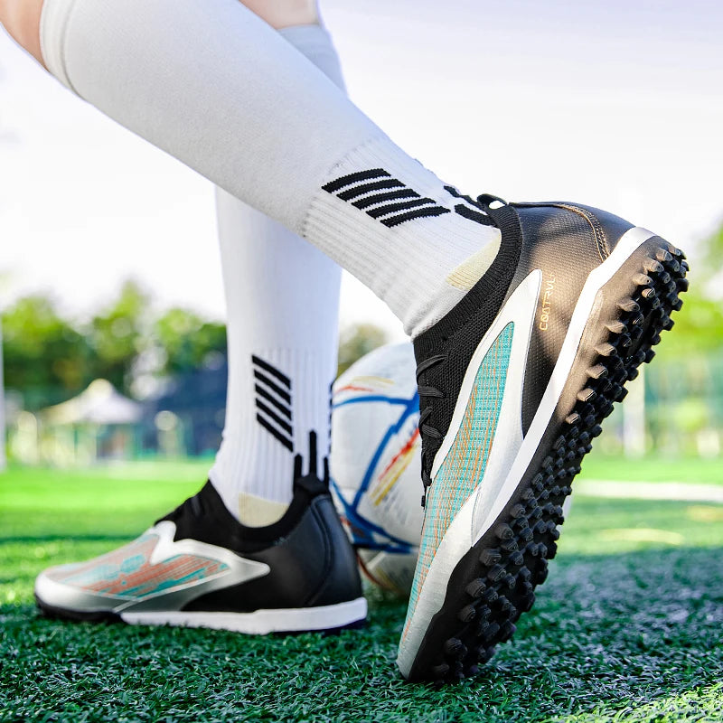 New Men's Soccer Shoes Professional Society Turf Training Football Field Boots Non-Slip TF/FG Indoor Football Shoes Sizes 32-45