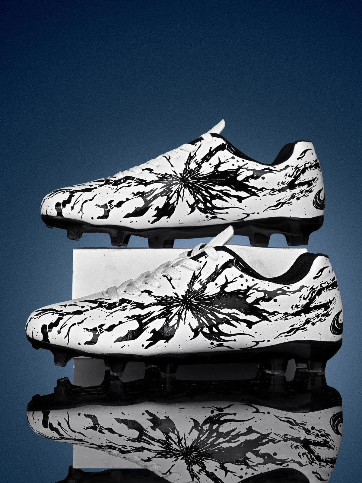 Chaussures de football pour hommes, modèle AG FG Hybrid, avec crampons, tige en PU confortable et semelle absorbant les chocs, idéales pour l’entraînement sur gazon naturel.
