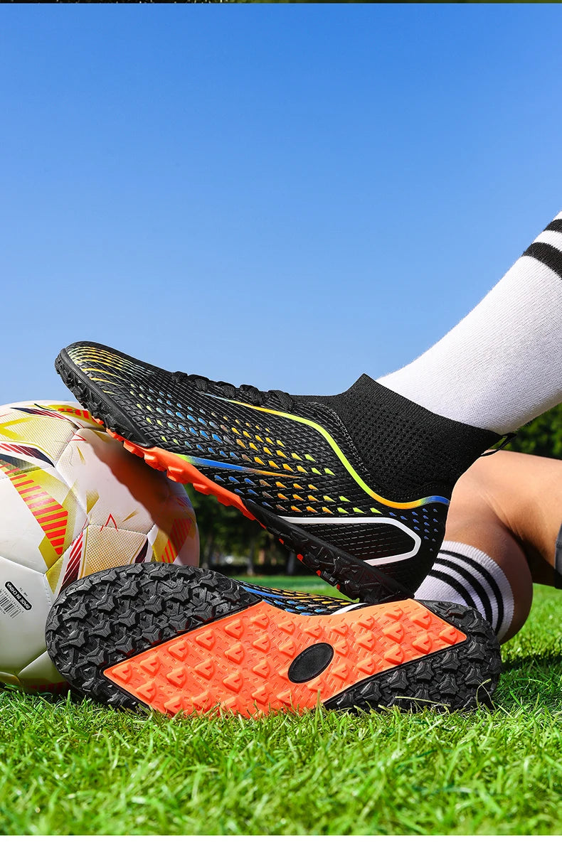 New Men's Soccer Shoes Hot Sale High-quality Futsal Football Boots Unisex Cleats Ultralight Women Professional TF/FG Sneakers