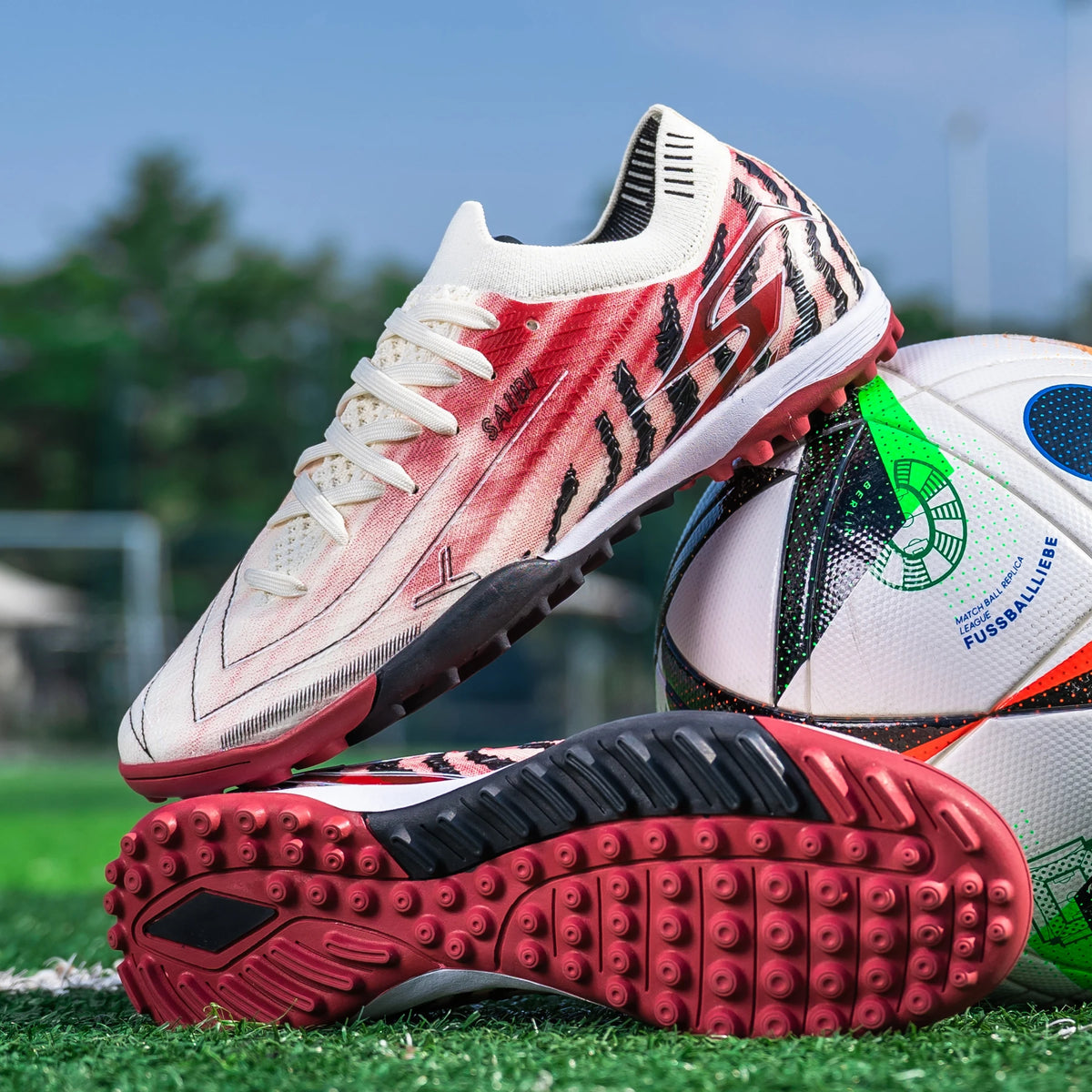 Chaussures de football unisexe TF Turf, semelle en caoutchouc résistante à l'usure, tige en PU confortable, chaussures légères pour les matchs sur gazon en extérieur.