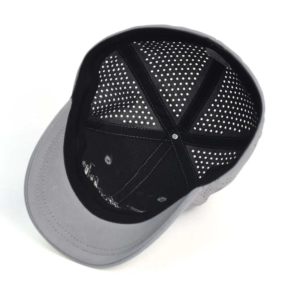 Boné de basebol em malha com pala curta e parte traseira fechada para homem e mulher, respirável, estilo snapback, boné dad hat ajustado e ajustável, cor lisa, estilo trucker