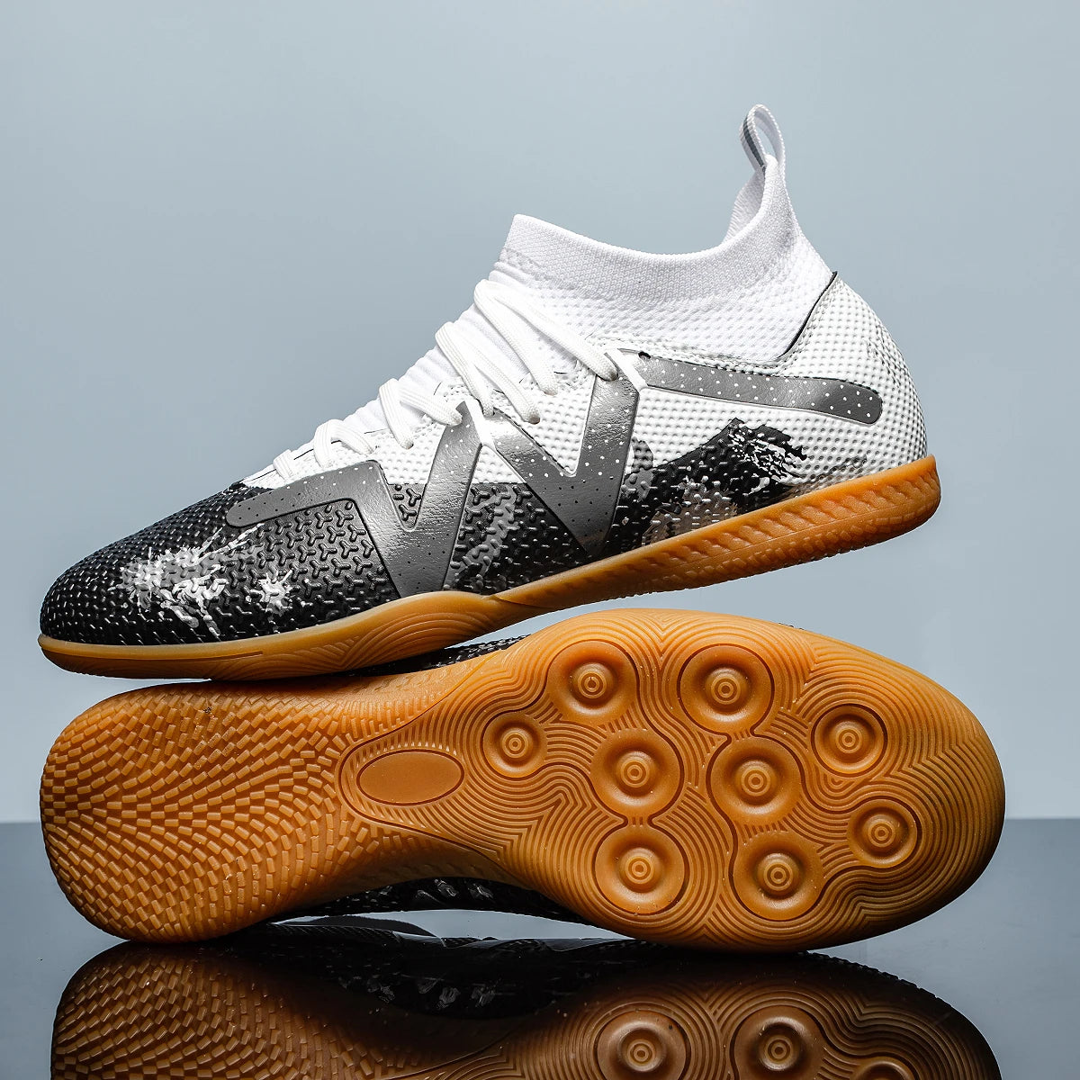 Men Soccer Shoes Professional Match TF Football Boots Unisex Ultralight Match Hot Sale Women Sneakers High-quality Breathable